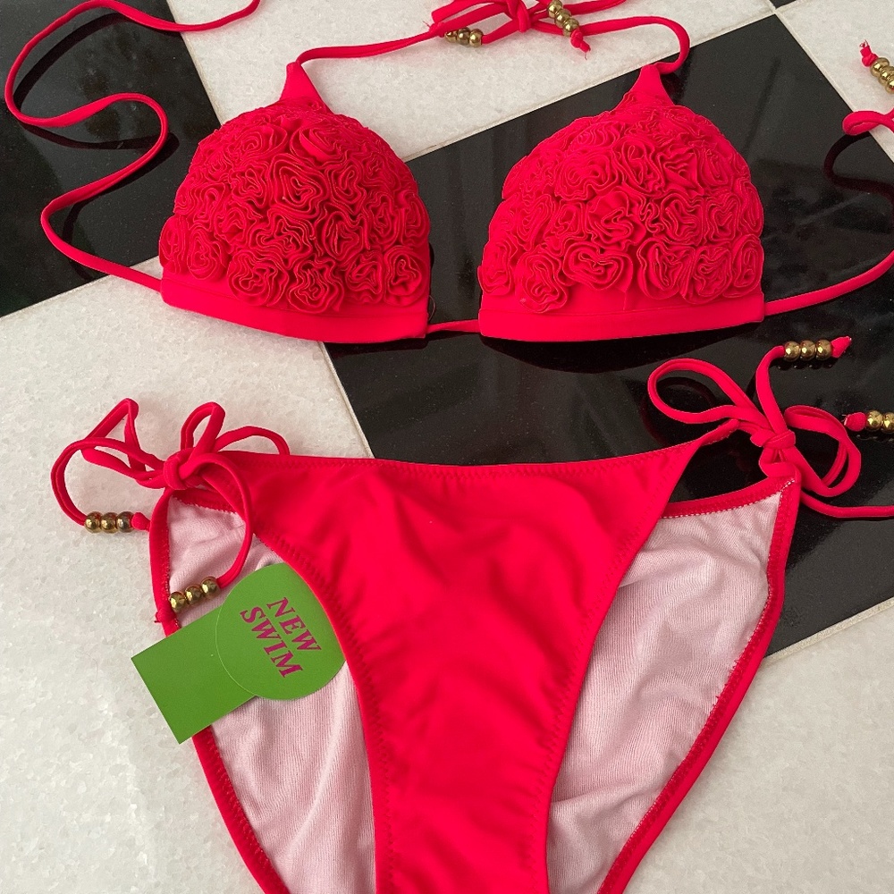 SWIMSUIT BIKINI IN RED  NWT